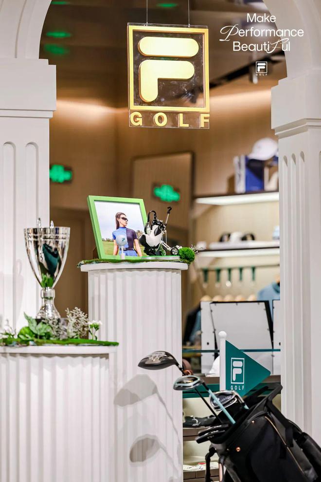 FILA GOLF引领高尔夫运动新经济 强势打入菁英名流“高端局”(图9)