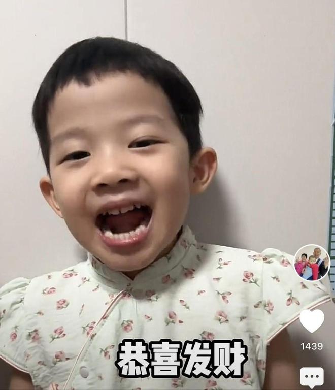 小天赐终为父母的“众叛亲离”买了单年仅5岁活得不像个小孩(图19)