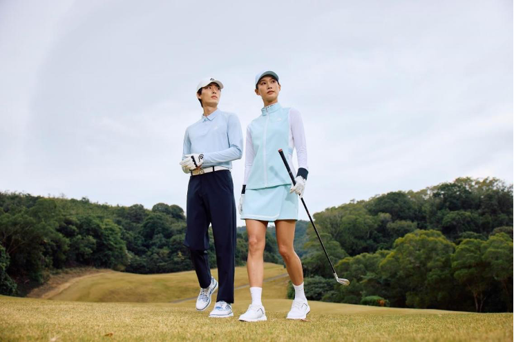 于自然之境成就挥杆大师LI-NING1990发布25春夏系列高尔夫新品