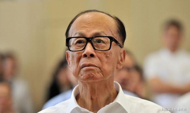 太巧了！神婆20天前预言成真李兆基去世原因曝光李嘉诚被骂惨(图3)