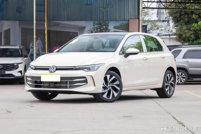 2025款改款高尔夫将上市配新型号15T发动机油耗更低(图1)