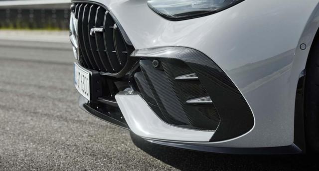梅赛德斯-AMG GT63 Pro四个字精准概括“极致奢华”(图6)