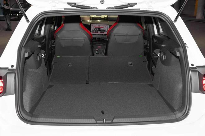 定了！6月20日大众高尔夫GTI 50周年纪念版正式发布！(图7)