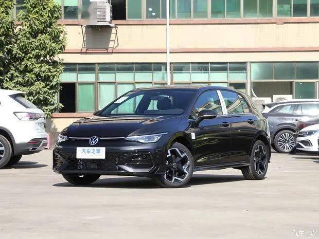高尔夫300TSI R-Line上新配置调整售1569万獠牙前脸能否打动你？