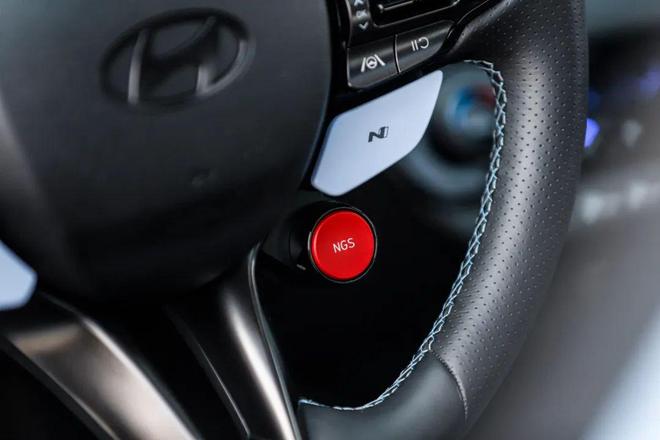 【试】坚守者 现代N ELANTRA N(图2)