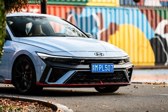 【试】坚守者 现代N ELANTRA N(图10)
