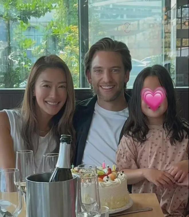 钻石孕肚闪耀全网！谢婷婷两次未婚当妈：谢家女人都这么反骨吗(图8)