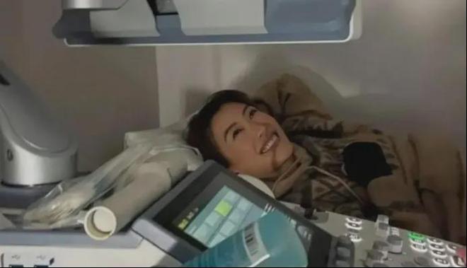 钻石孕肚闪耀全网！谢婷婷两次未婚当妈：谢家女人都这么反骨吗(图7)