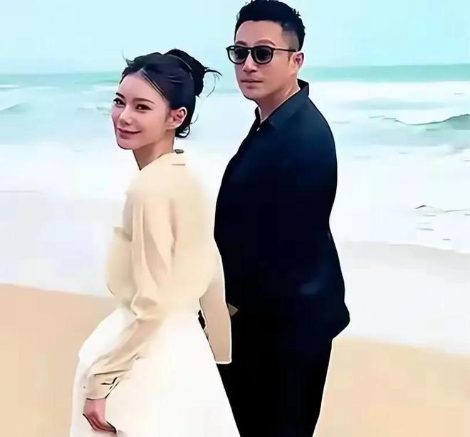 小杨阿姨秀耳环母亲节筱梅赠送的礼物即将带俩娃返京参加婚礼(图15)