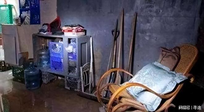 美国下水道里的“鼠人”一天只花3美元虽然很穷但却过得精致(图7)